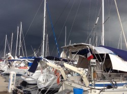 13h l'orage gronde du côté de Catane