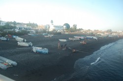 La plage de sable noir