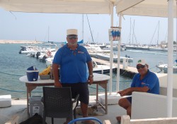 Angelo, ancien légionnaire, propriétaire de deux pontons à Villanova di Ostuni.