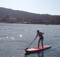 Stand up paddle dans les îles de La Maddalena (Sardaigne)